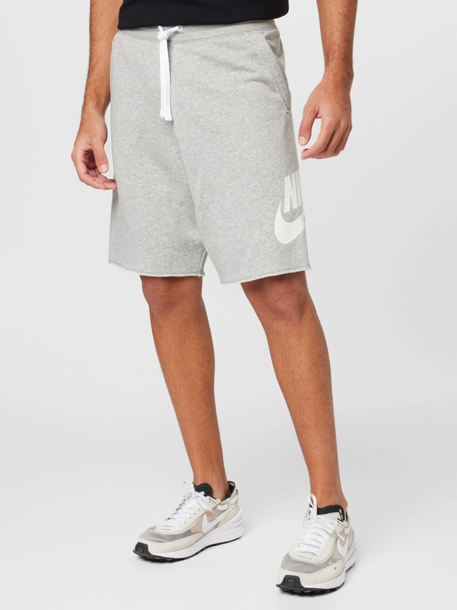 Nike Sportswear Shorts De Survêtement Regular Pantalon Club Alumni Homme Gris Chiné 4 Nike Sportswear Shorts De Survêtement Regular Pantalon Club Alumni Homme Gris Chiné – Image 2