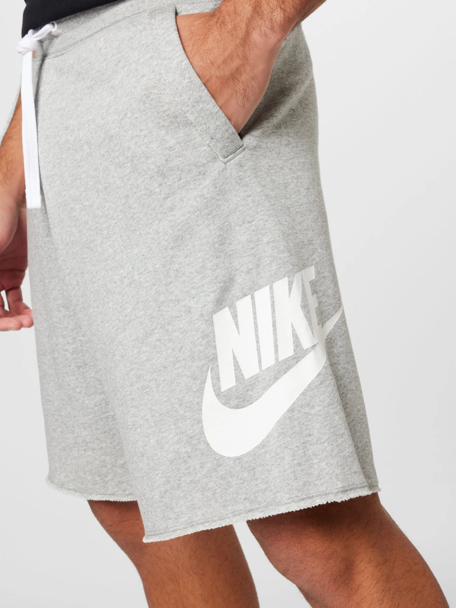 Nike Sportswear Shorts De Survêtement Regular Pantalon Club Alumni Homme Gris Chiné 7 Nike Sportswear Shorts De Survêtement Regular Pantalon Club Alumni Homme Gris Chiné – Image 5