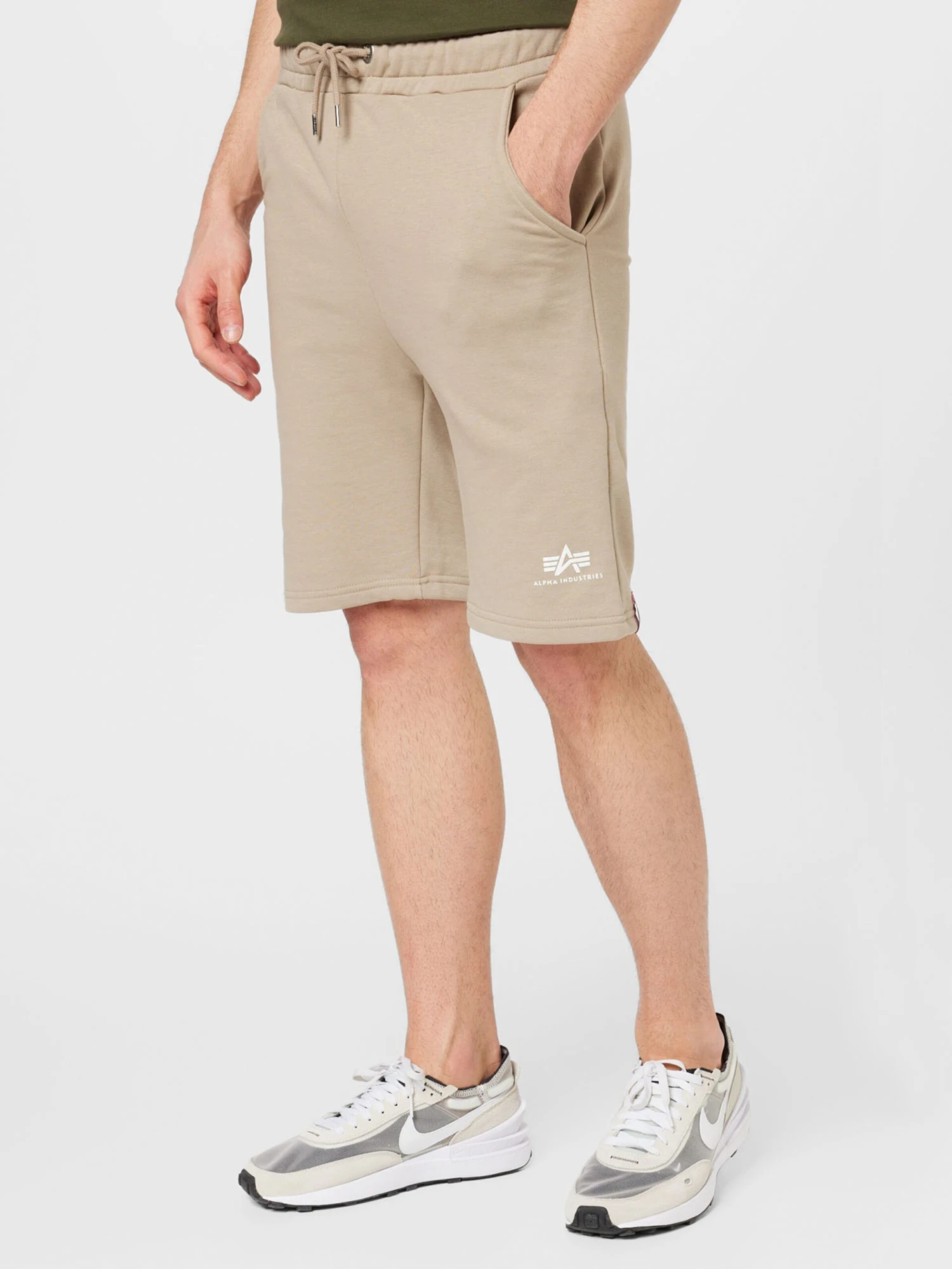 Alpha Industries Shorts De Survêtement Regular Pantalon Homme Sable 5 Alpha Industries Shorts De Survêtement Regular Pantalon Homme Sable – Image 3