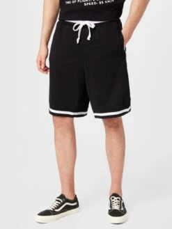 Shorts De Survêtement Regular Pantalon Fynn Homme Noir -Jack & Jones Soldes Boutique e5b97cc4743413dc815dfc23fe006621