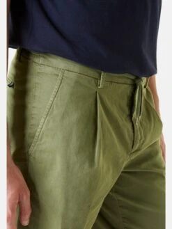 Shorts Chino Regular Pantalon à Pince Homme Olive -Jack & Jones Soldes Boutique ed16818a63eb7a90f5d50dbbbaec879a