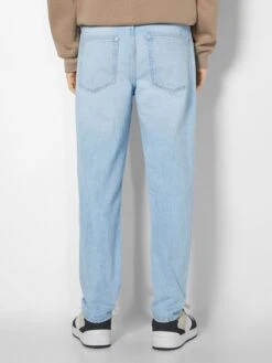 BERSHKA Droits Regular Jean Homme Bleu Clair 9 BERSHKA Droits Regular Jean Homme Bleu Clair -Jack & Jones Soldes Boutique fecf1809d0024d40a42893297fe7116a