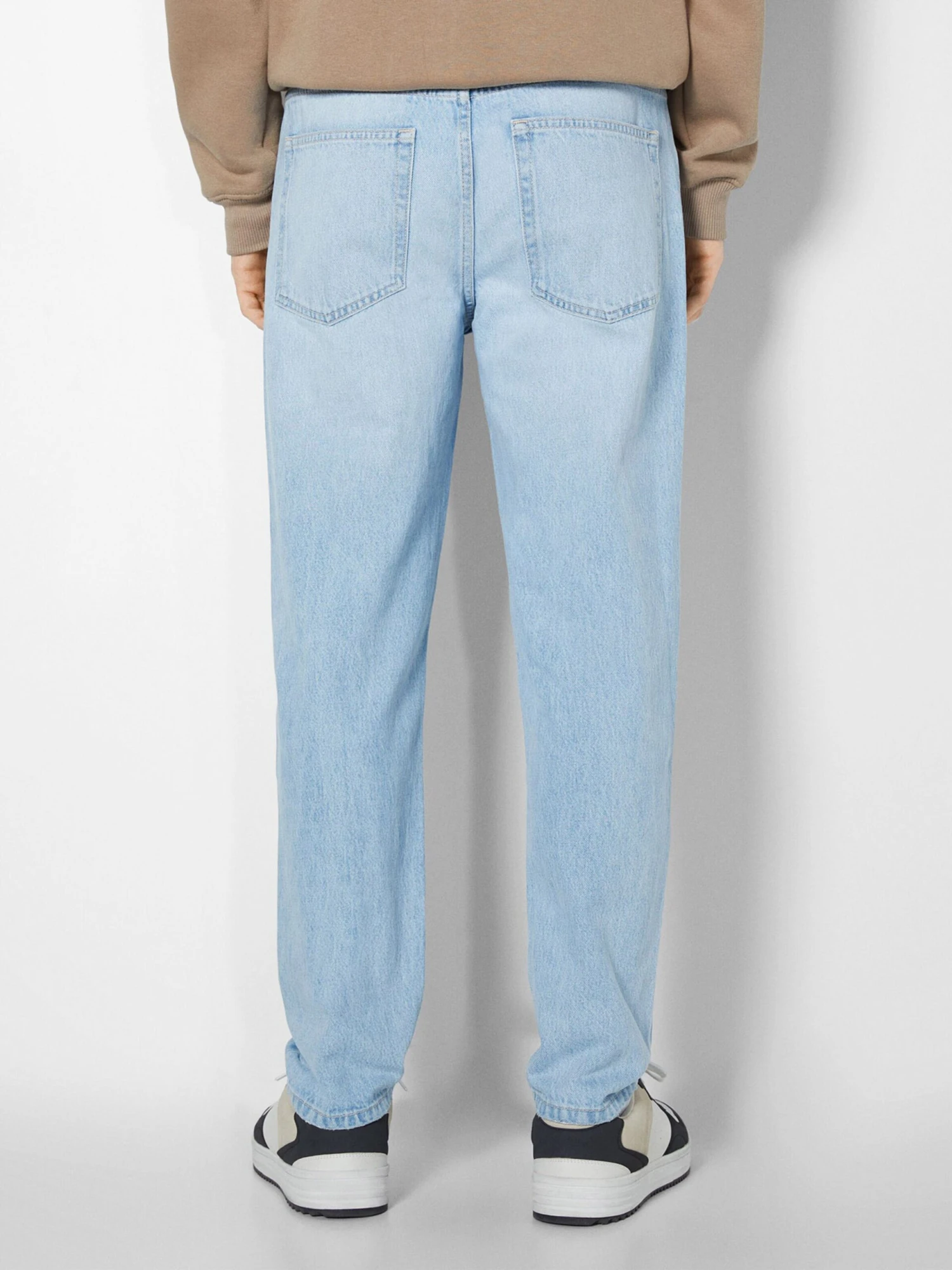 BERSHKA Droits Regular Jean Homme Bleu Clair 5 BERSHKA Droits Regular Jean Homme Bleu Clair – Image 3
